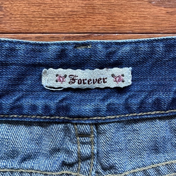 Blue Jean mini skirt size small with rough hem - Picture 4 of 7